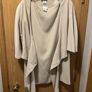 Chic Cream Women's dress/jacket